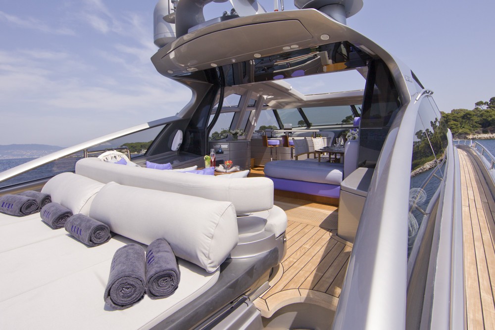 The 23m Yacht LOW BLOW