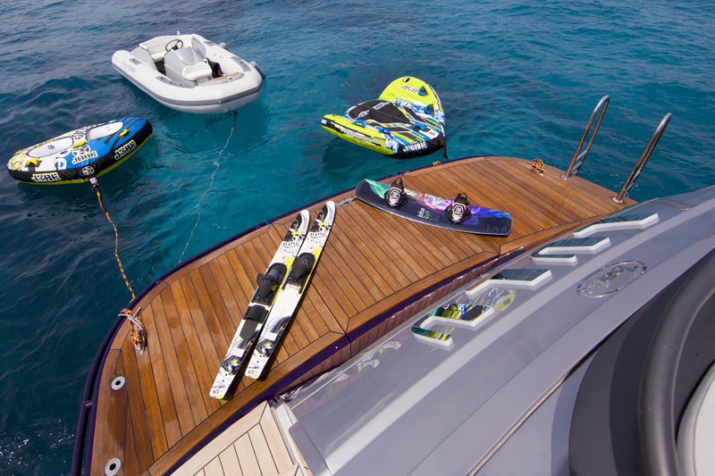 The 23m Yacht LOW BLOW