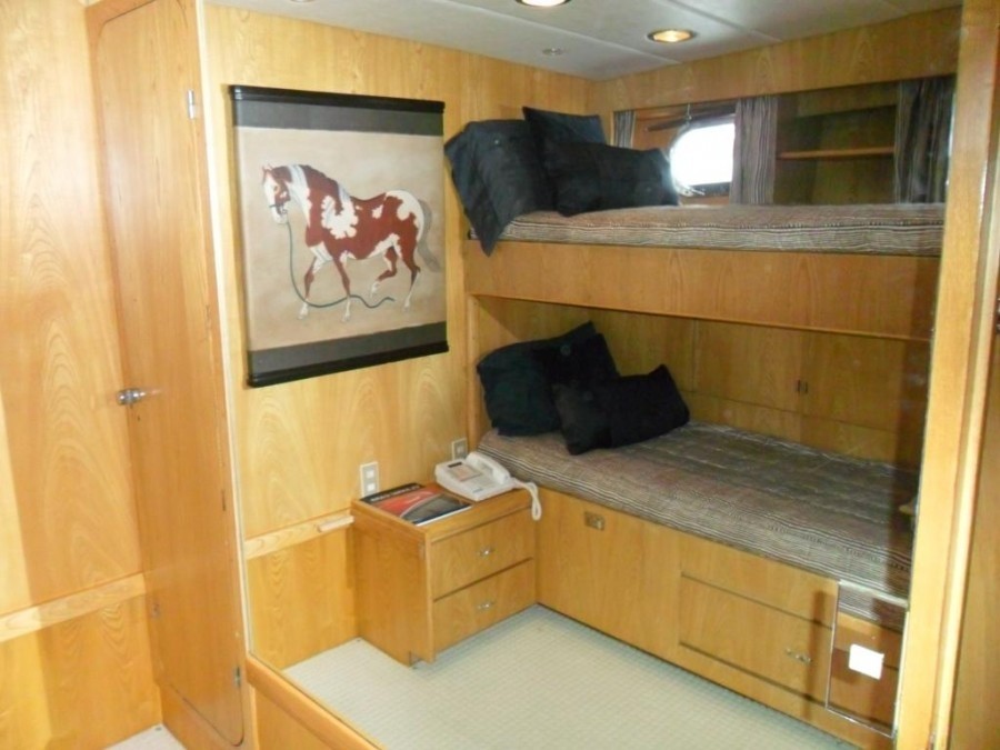 The 23m Yacht ZIA