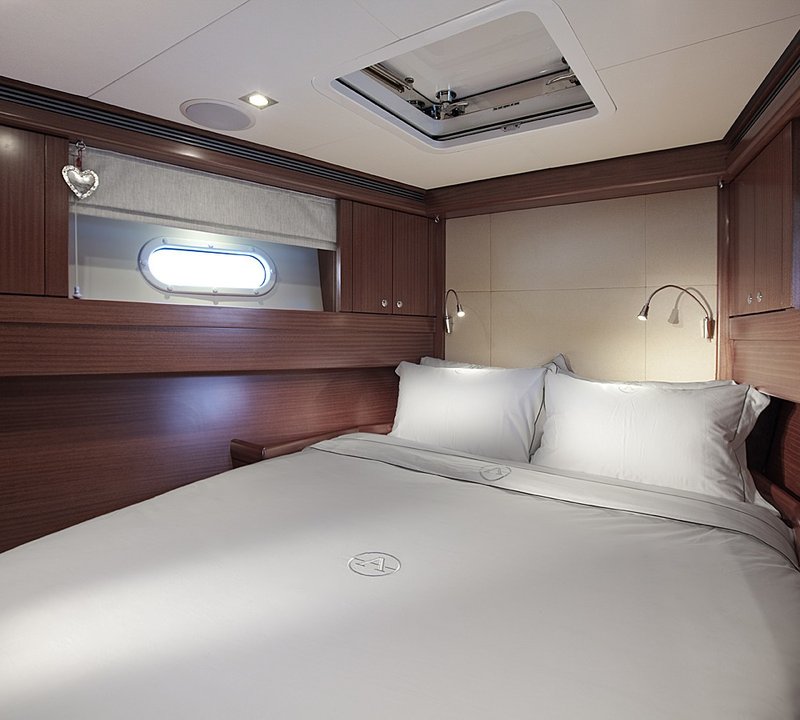 The 24m Yacht AIYANA