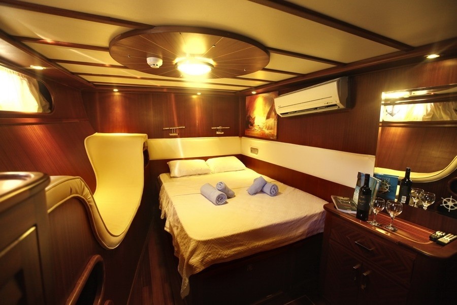The 24m Yacht ESMA SULTAN II