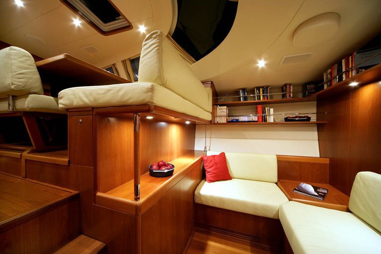 The 24m Yacht SI VIS PACEM