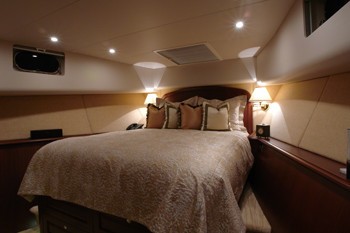 The 25m Yacht SEAS THE MOMENT