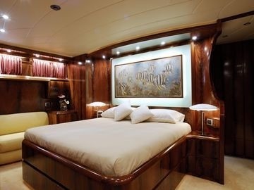 The 26m Yacht CENTO BY EXCALIBUR