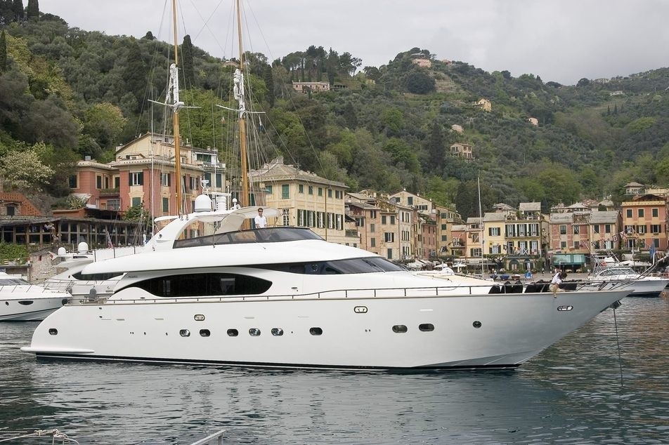 The 26m Yacht CENTO BY EXCALIBUR
