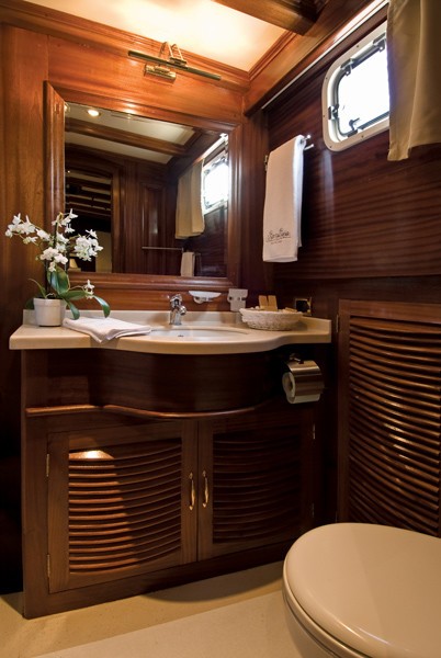 The 26m Yacht SANTA LUCIA