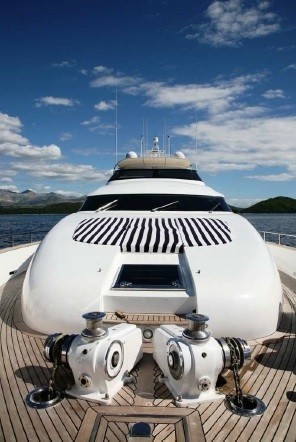 The 27m Yacht INCLINATION 1