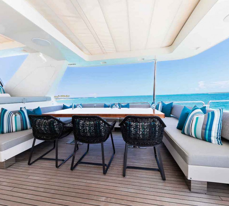 Flybridge Dining