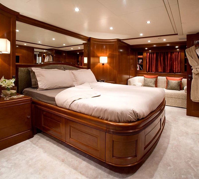 The 30m Yacht JAZZ