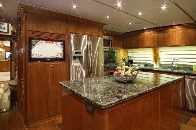 The 30m Yacht LA DOLCE VITA