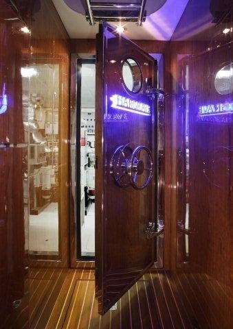 The 30m Yacht LA DOLCE VITA