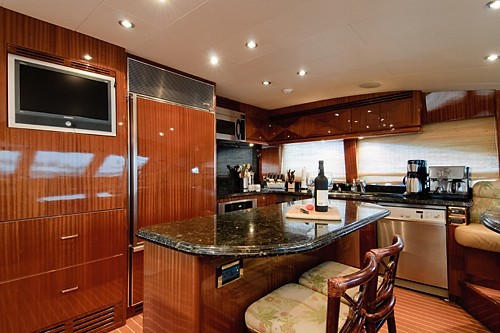 The 30m Yacht LIMITLESS