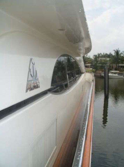 The 30m Yacht PURE