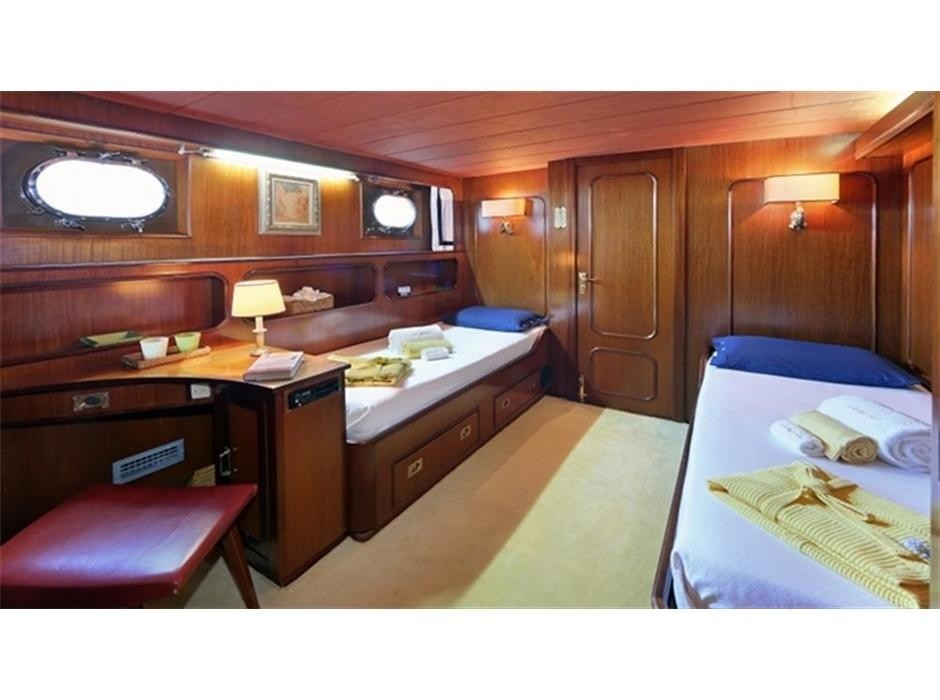 The 30m Yacht SPREZZATURA