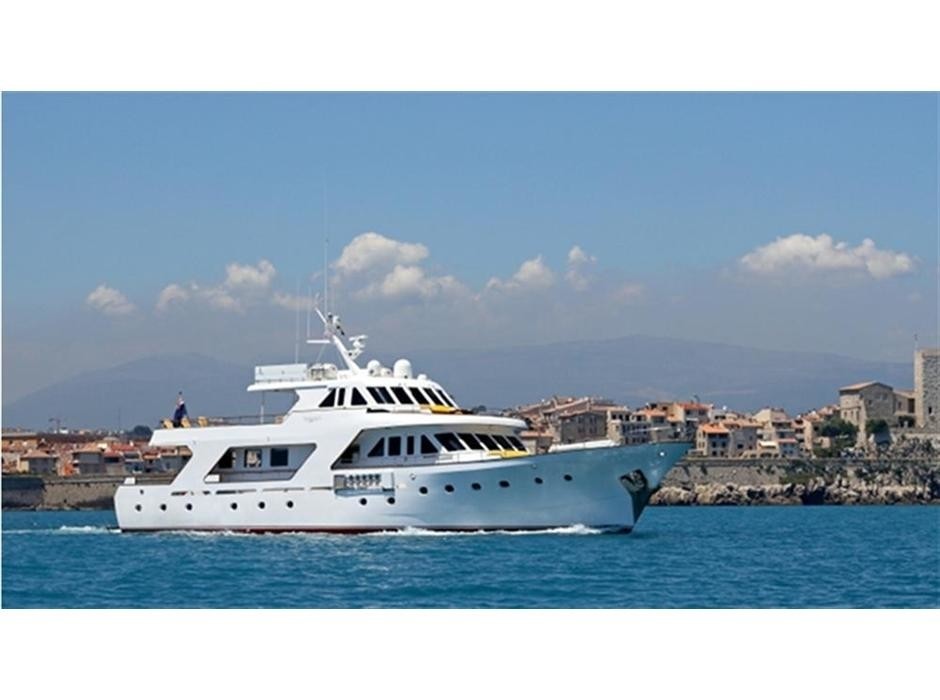 The 30m Yacht SPREZZATURA