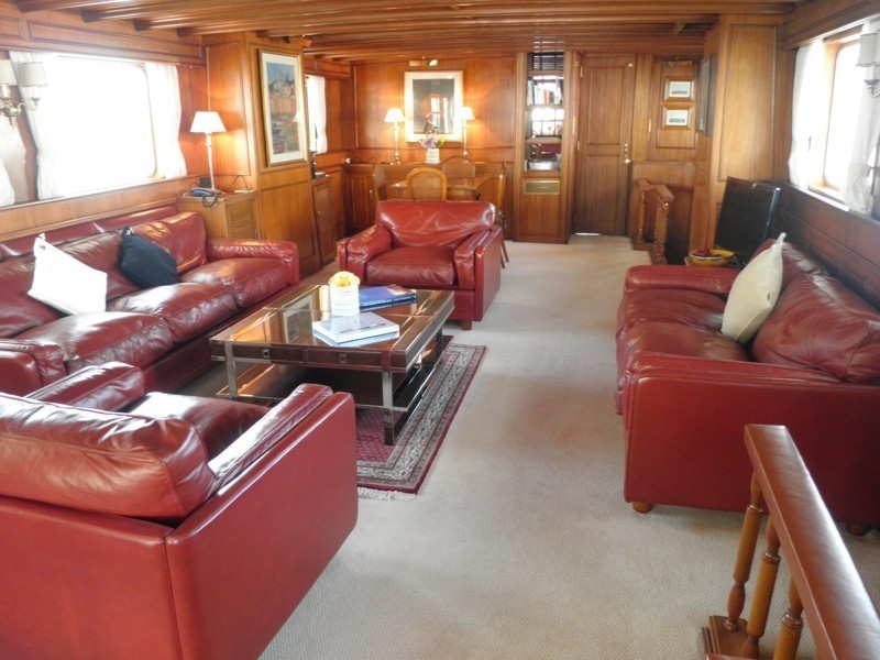 The 30m Yacht SPREZZATURA