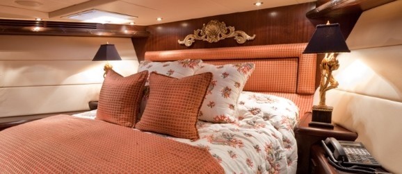 The 30m Yacht SUNDAY MONEY