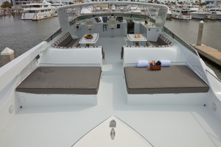 Life On Board Yacht SUNDAY MONEY