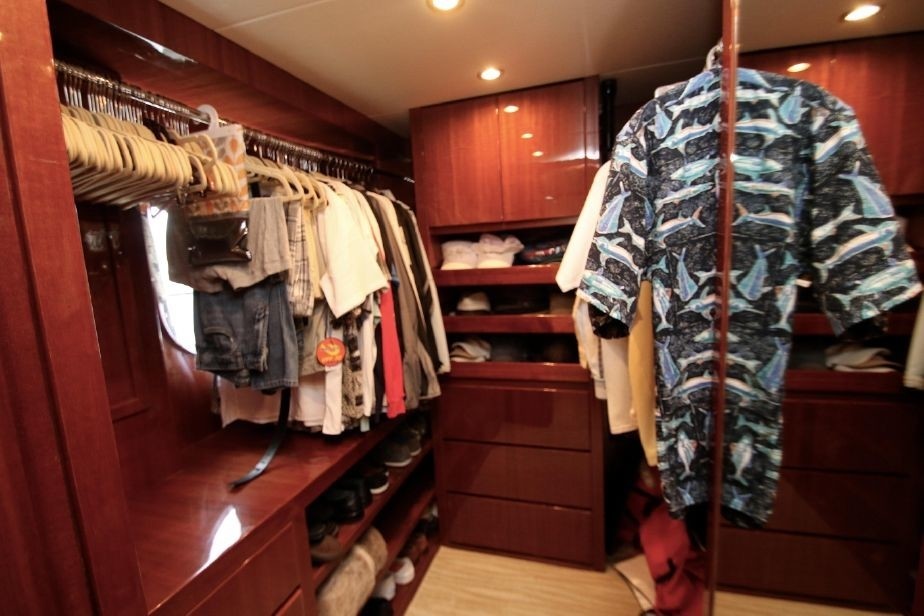 The 32m Yacht EXIT STRATEGY