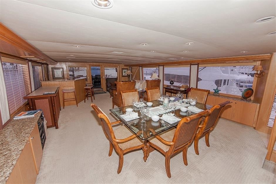 The 32m Yacht FREE BIRD