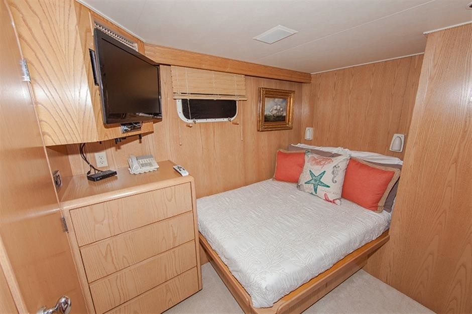 The 32m Yacht FREE BIRD