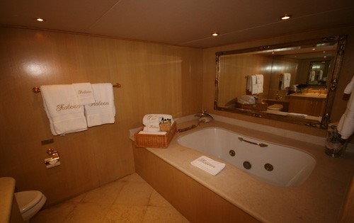 The 33m Yacht KALEEN