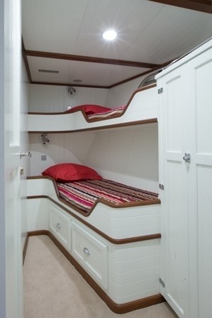 The 33m Yacht PAOLYRE