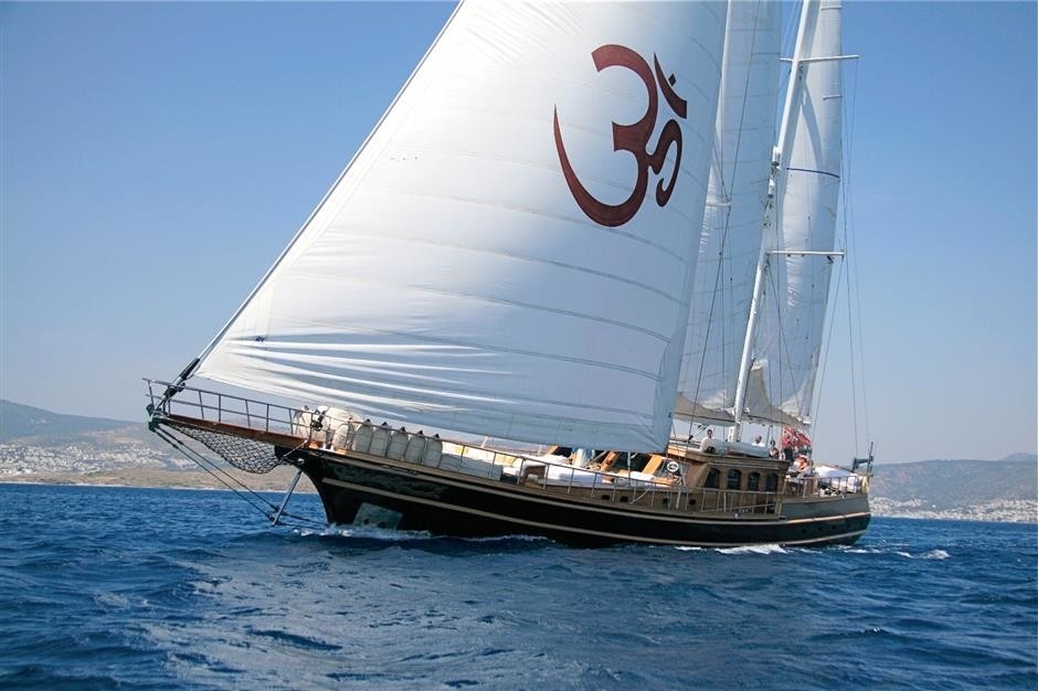The 33m Yacht SHANTI