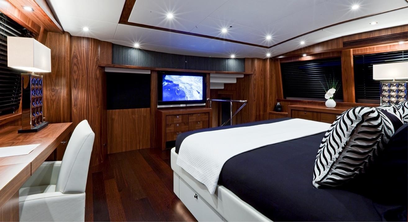 The 34m Yacht BLACK AND WHITE