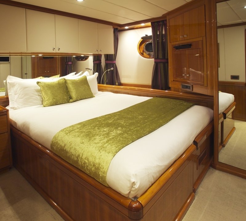 The 34m Yacht REE