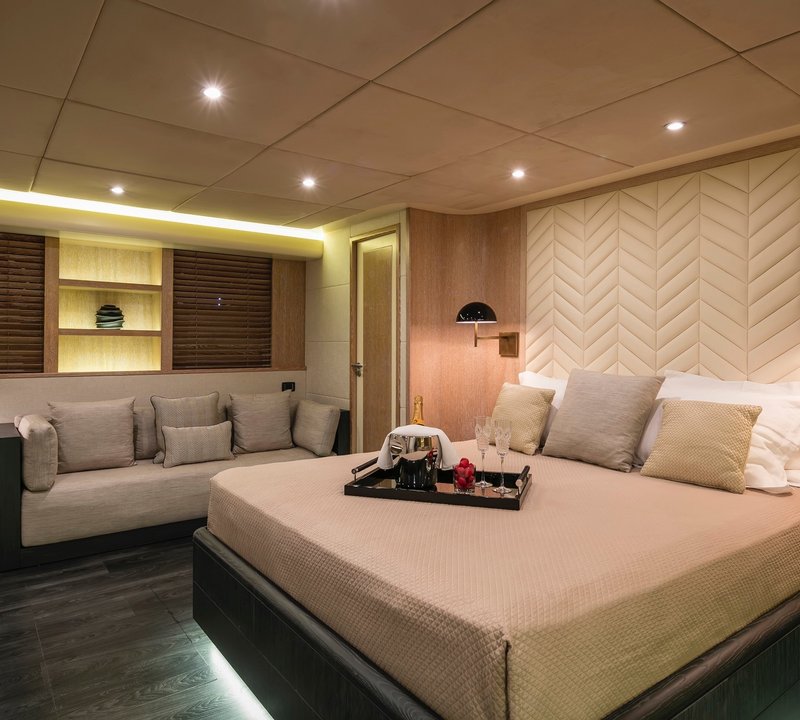 The 34m Yacht SAINT
