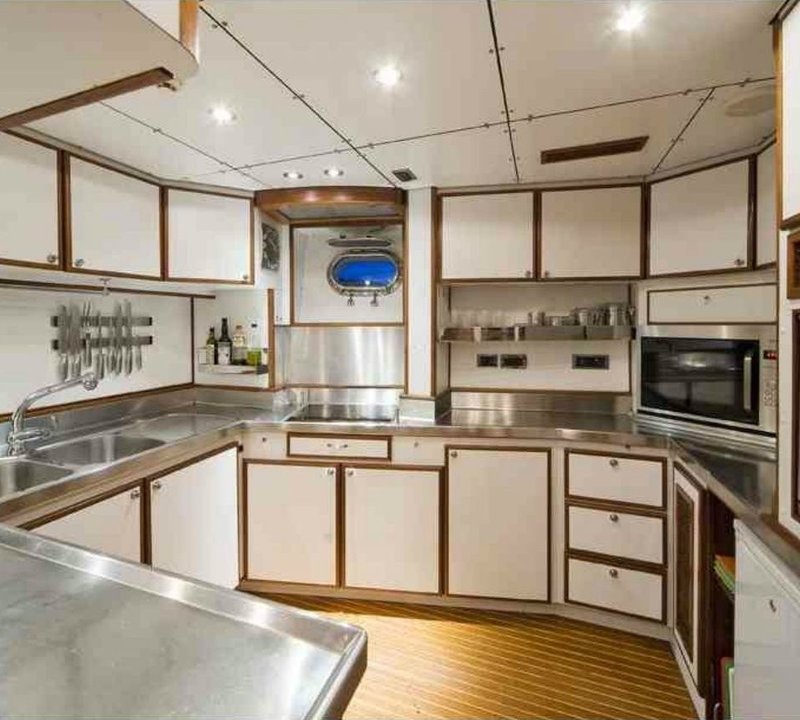 The 34m Yacht TAKAPUNA