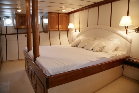 The 35m Yacht BUENA CHICA