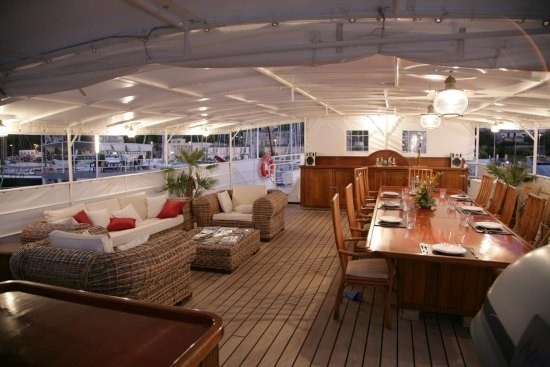 The 35m Yacht BUENA CHICA