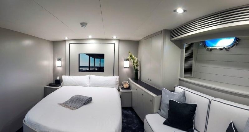 The 35m Yacht CAROLINE 1