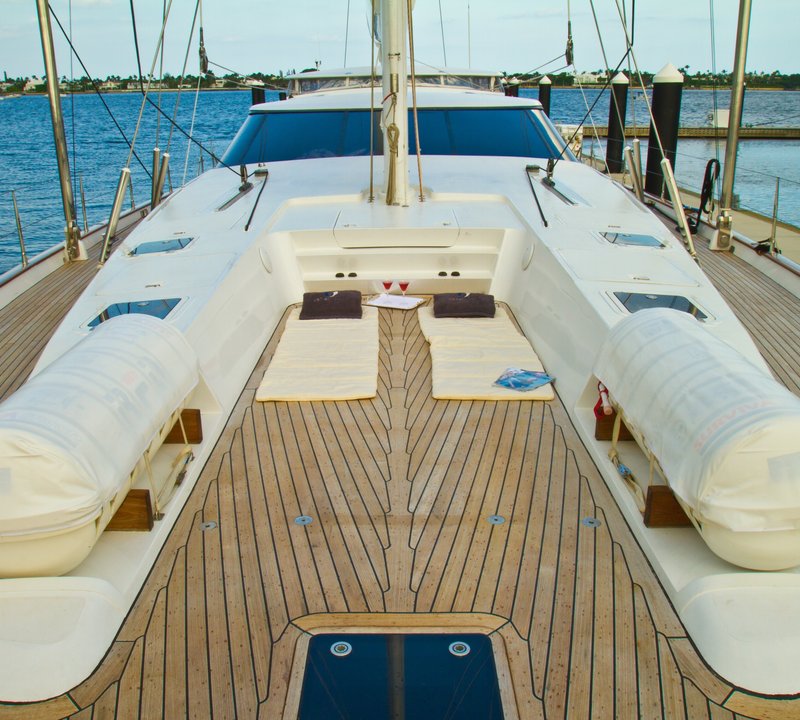 The 35m Yacht CAROLINE 1