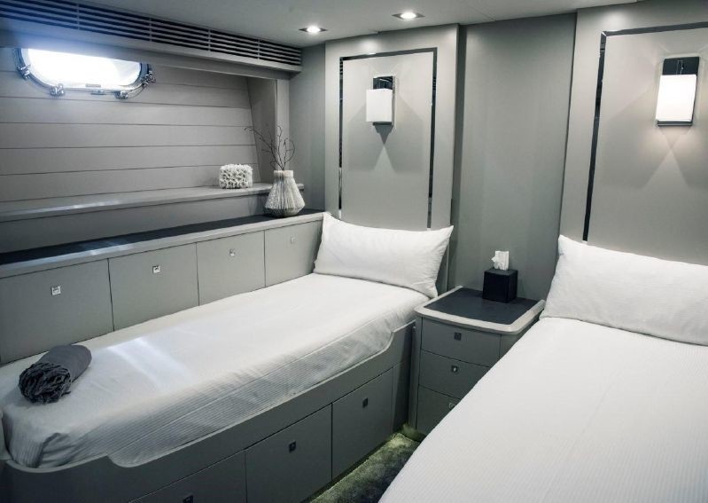 The 35m Yacht CAROLINE 1