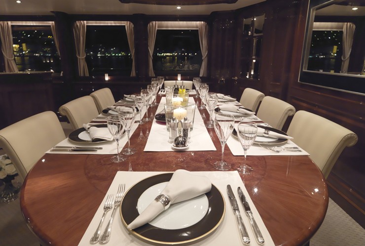 The 35m Yacht ENCHANTRESS