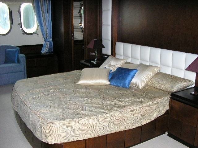 The 35m Yacht LUCKY