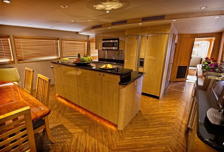The 35m Yacht TRUE BLUE