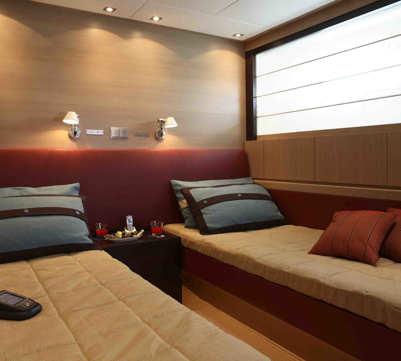 Twin Bed Cabin On Board Yacht MIDNIGHT SUN