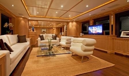 Premier Saloon On Board Yacht AFRICAN QUEEN