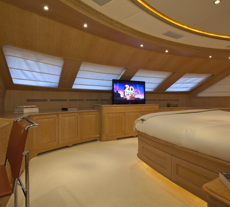 Main Master Cabin Aboard Yacht AFRICAN QUEEN