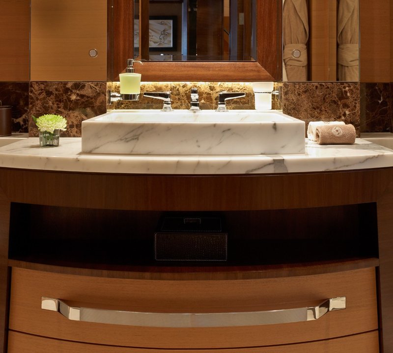 Close Up: Yacht AURELIA's Bath Captured