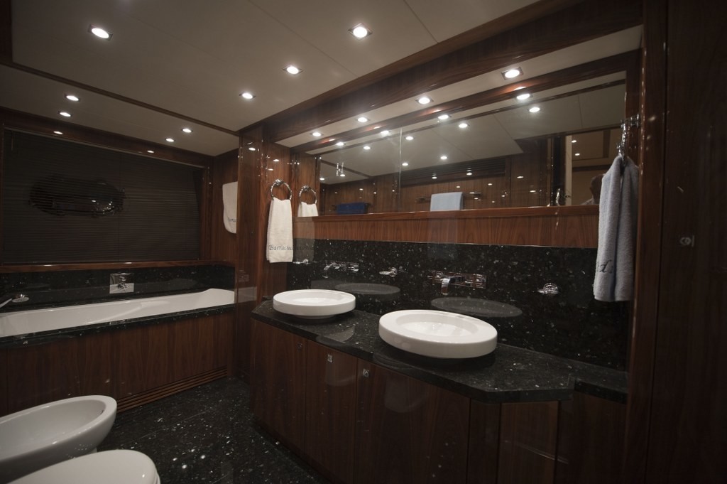 Main Master Bath Aboard Yacht BARRACUDA RED SEA