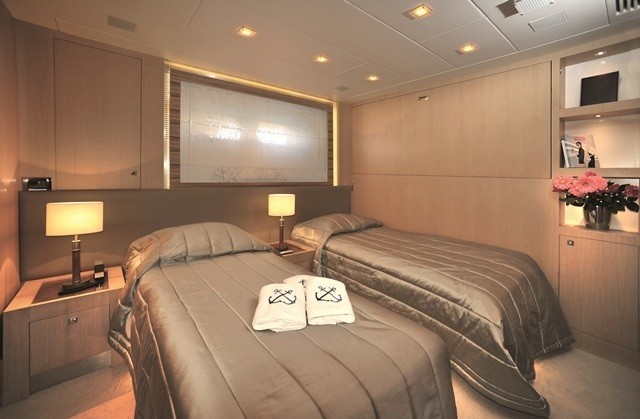 Twin Bed Stateroom On Board Yacht ESPRESSO