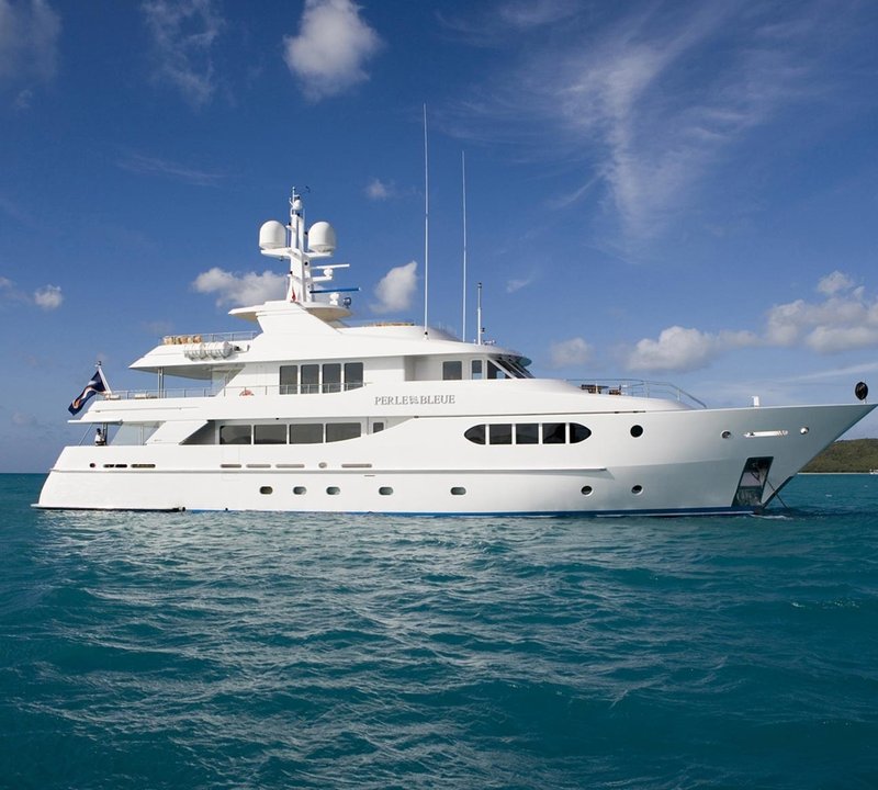 Profile On Board Yacht PERLE BLEUE