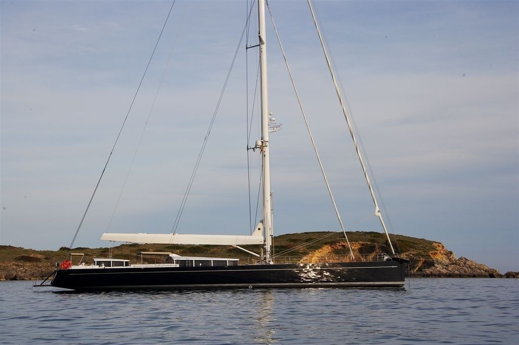 Overview On Board Yacht CINDERELLA IV