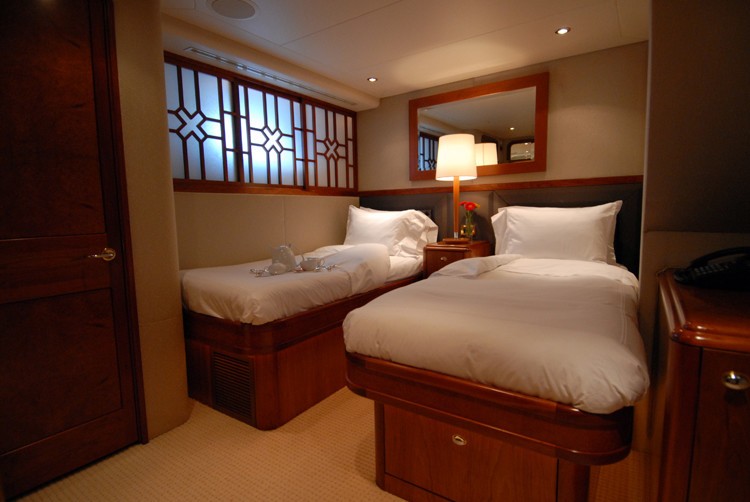 The 39m Yacht DONA LOLA
