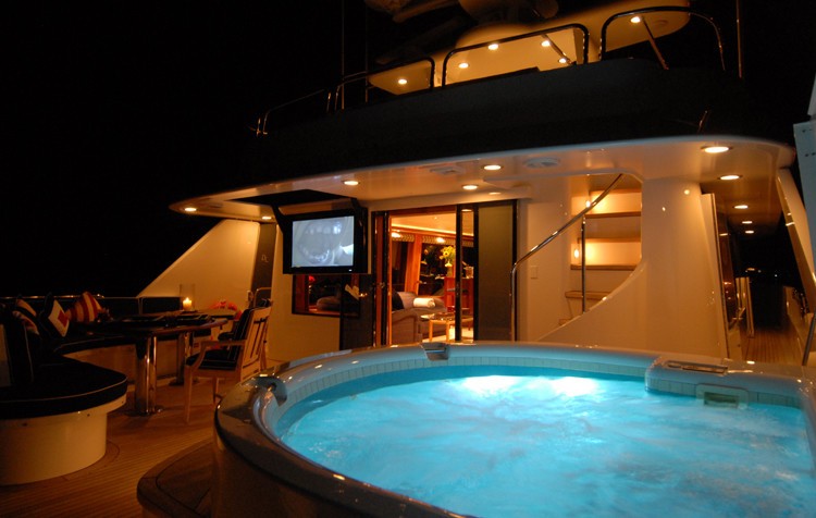 Life On Board Yacht DONA LOLA
